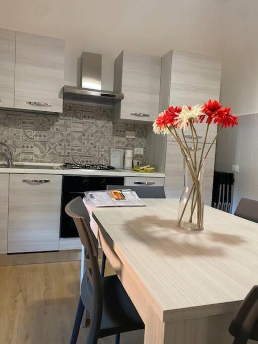 Appartamento In Centro Тиволи Экстерьер фото